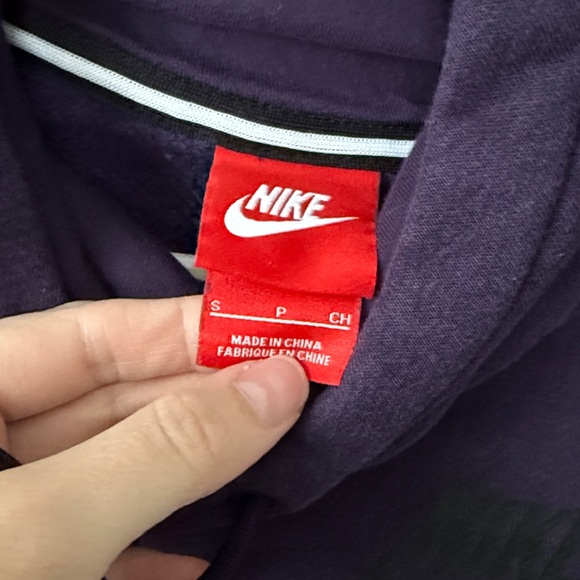 Nike Sportswear Rally Cowl Neck Dark Purple Hooded Sweatshirt Size Small - Picture 5 of 6